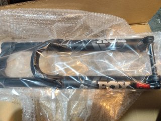 Horquilla FOX 38 FLOAT 29 PERFORMANCE E-Op 180
