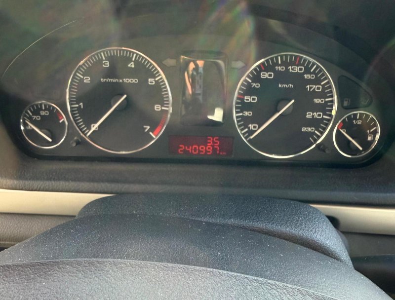 Peugeot 407 1.8 SR Confort 2004, foto 6