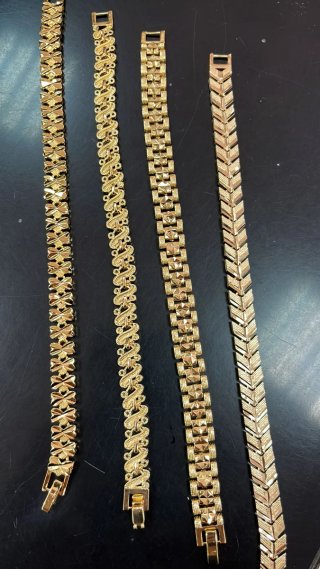 Anillos de Acero Dorado y Multicolor