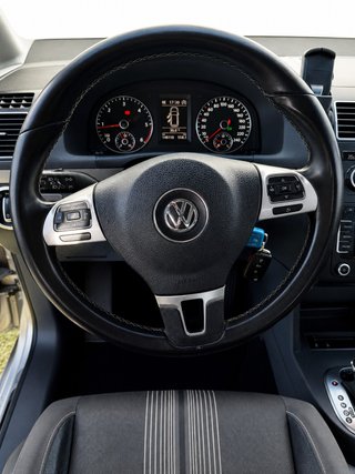 Volkswagen Touran 1.6 TDI 105cv DSG Edition Buemotion Tech