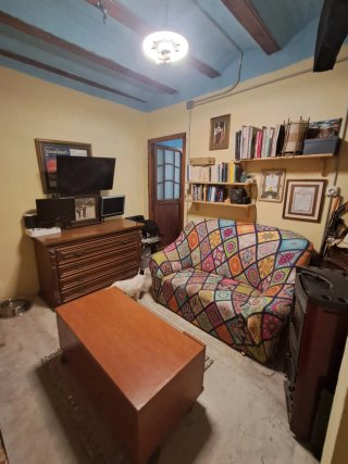 OPORTUNIDAD!!! Se vende casa de pueblo con pozo!