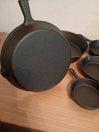 Set di 5 Padelle in Ghisa