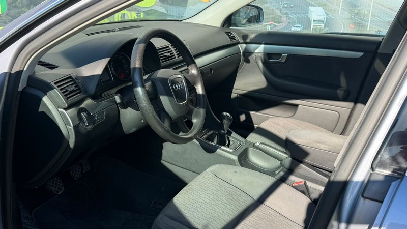 Audi A4 2.0 TDI 2004, foto 12