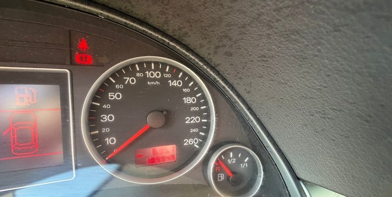Audi A4 2.0 TDI 2004, foto 16
