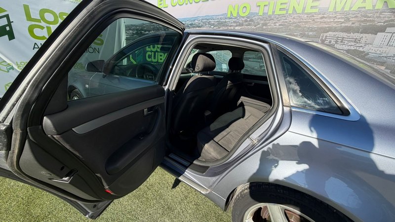 Audi A4 2.0 TDI 2004, foto 17