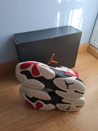 Zapatillas Baloncesto Jordan Blancas Rojas