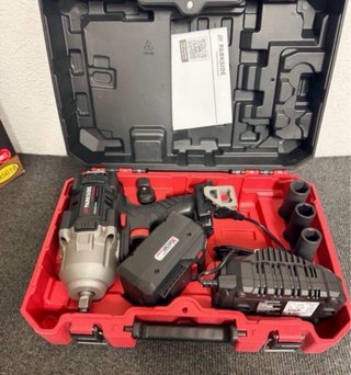 Llave de impacto Parkside 20V + Batería