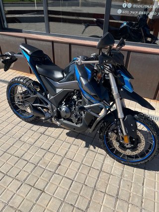 Zontes U1 125 Scrambler (Kit Maletas + Extras).