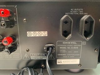 Onkyo Integra A-809 + Mando