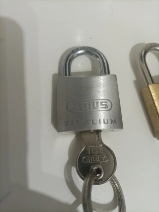 Lote 3 candados ABUS con llaves