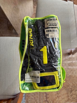 Guantes de portero Rinat NRG Egotiko