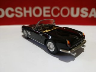 Modellino di Ferrari 250 GT California scala 1/43