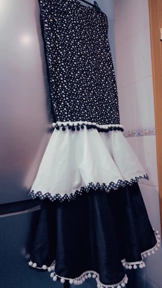 Falda flamenca lunares volantes