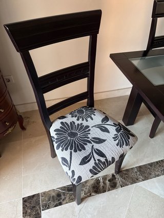 Mesa de comedor y 6 sillas
