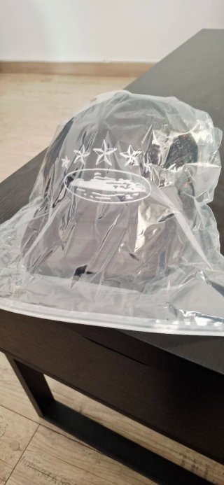 Gorra Corteiz Negra con Estrellas