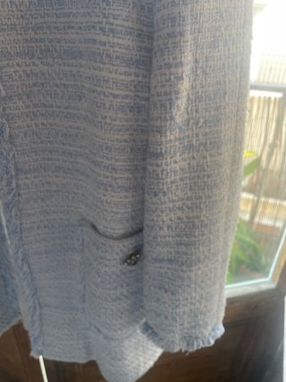 Chaqueta Zara larga tweed azul  clarito y blanco