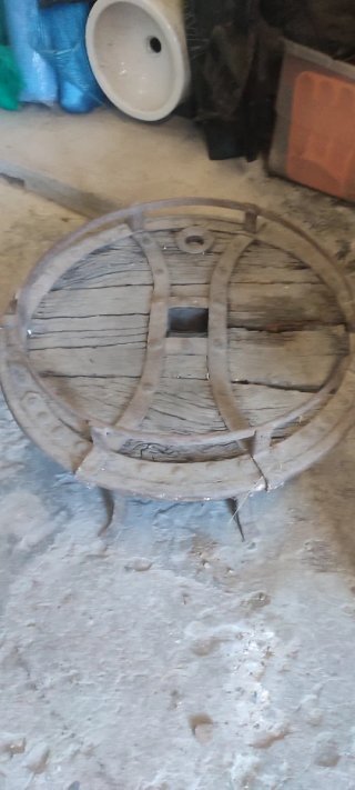 Lote: Puerta, Ventana y Antigüedades