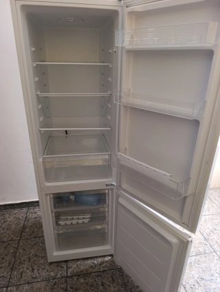Frigorífico 2 puertas Svan