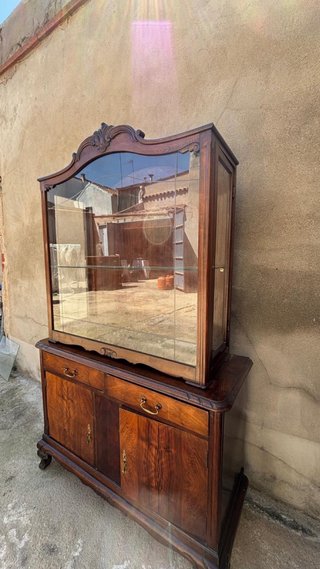 Vetrina in legno e vetro