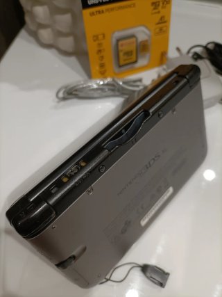 Nintendo 3DS XL 64 GB juegos gris