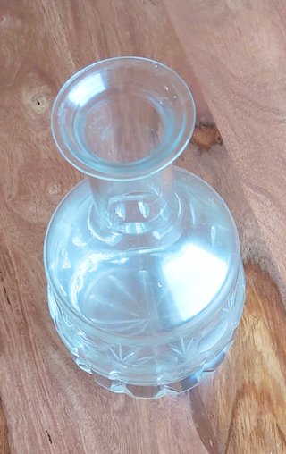 Decanter in vetro tagliato vintage