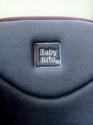 Seggiolino auto infantile grigio