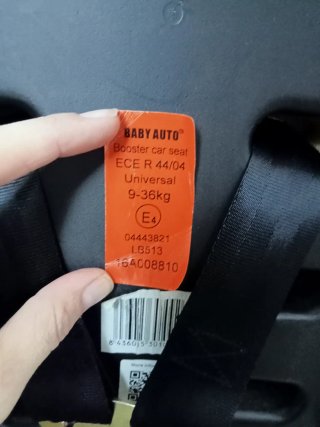 Seggiolino auto infantile grigio