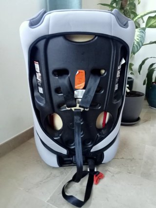 Seggiolino auto infantile grigio