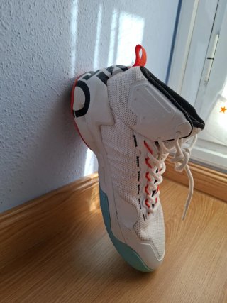 Zapatillas Baloncesto Blancas.