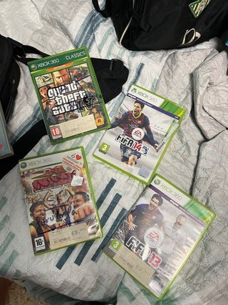 Lote 4 Giochi Xbox 360: GTA IV, FIFA 14, 13, WWE