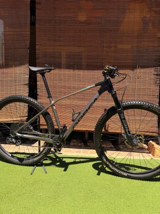 BICI MTB CARBONO 29”