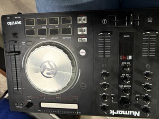 Numark MT3 Pro3 Mesa de Mezclas DJ