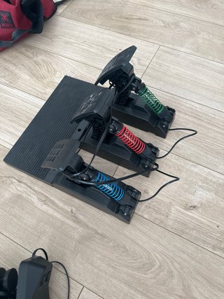 Volante PS4/Xbox/PC con pedales