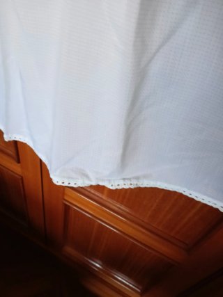 Camisón blanco y azul de crochet