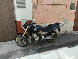 moto honda hornet 600f,con 98 cv del año