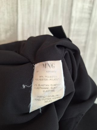 Vestido cóctel negro halter Mango