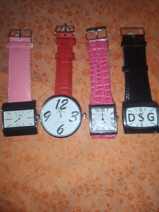 Lote 4 relojes Retro-Vintage de mujer cuarzo