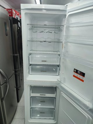 Nevera combi Whirlpool 191/60cm clase E con garant