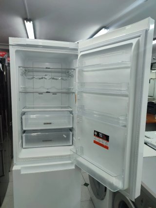 Nevera combi Whirlpool 191/60cm clase E con garant
