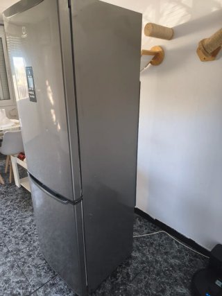 Nevera Combi Indesit