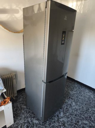Nevera Combi Indesit