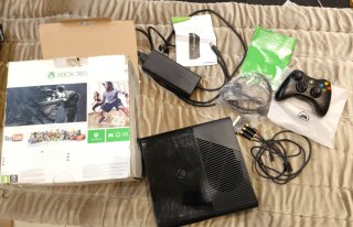 Xbox 360 250GB/Go Negra