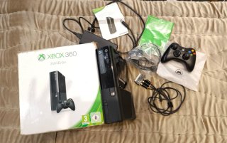 Xbox 360 250GB/Go Negra