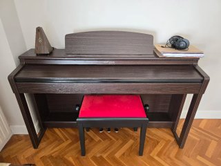 Piano Digital Gewa Marrón