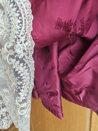 Falda y zapatos de fallera y tela para corpiño