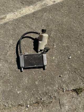 Radiador y bote expansión Zip SP