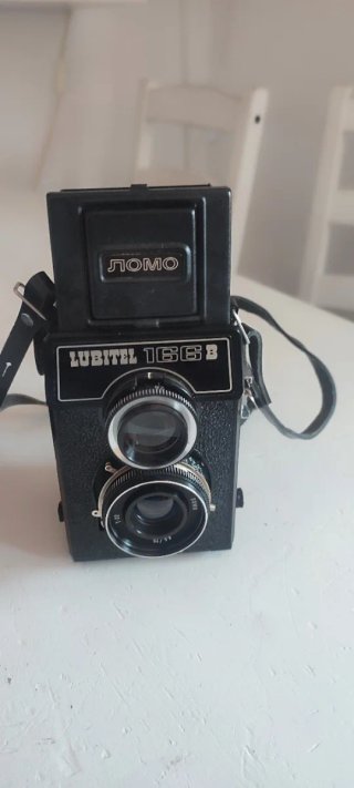 Cámara analógica Lubitel 166B + funda