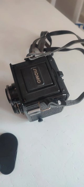 Cámara analógica Lubitel 166B + funda