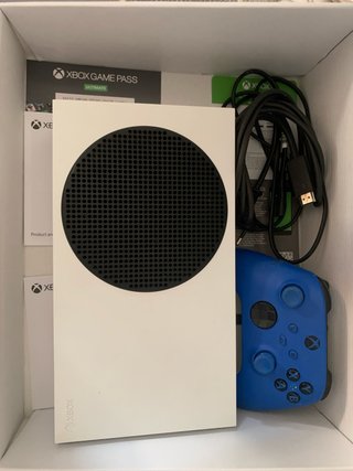 Xbox Series S + Mando Azul