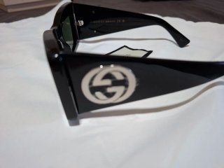 Gafas Gucci GG1842S son originales y nuevas.